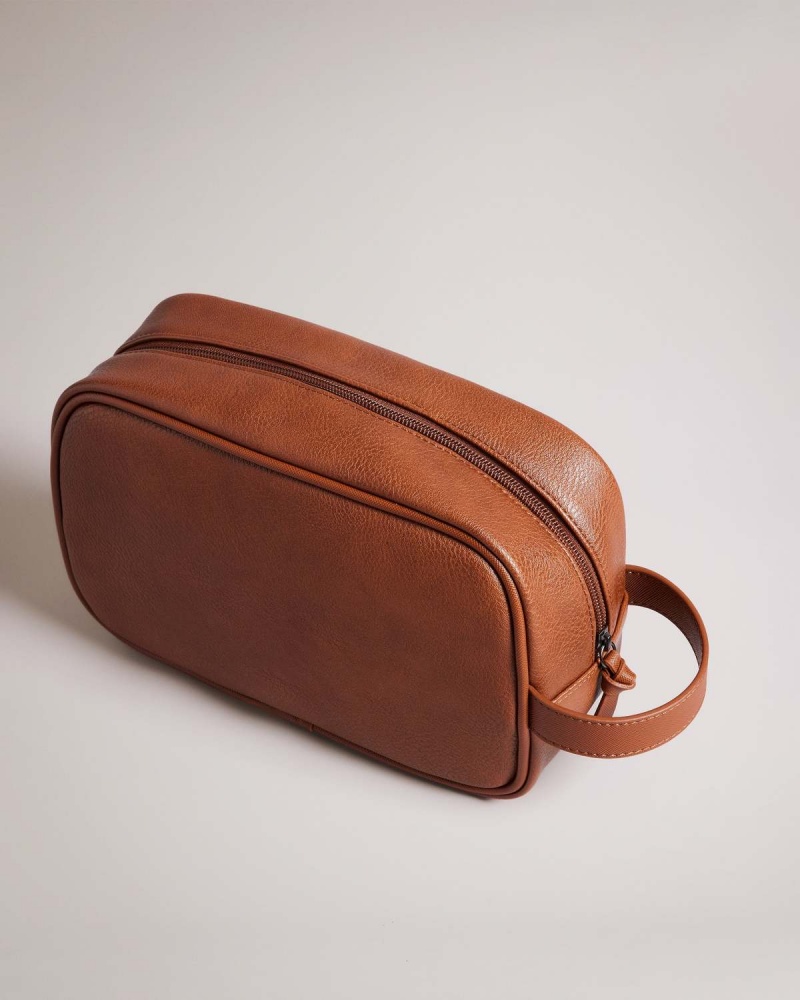 Ted Baker EVENS W Paski PU Washbag Tan | 91UTHKRZV